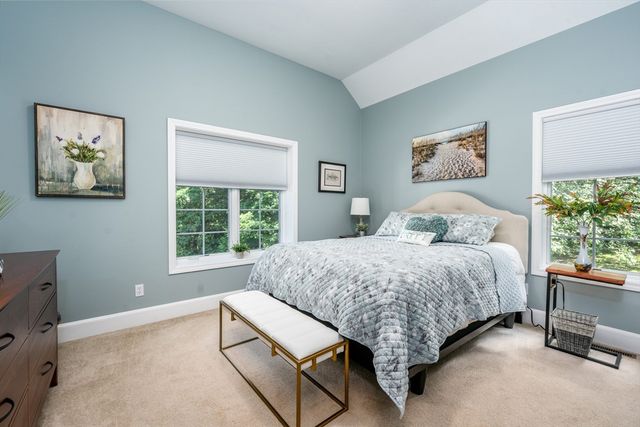 91 Acadia Dr, Barnstable, MA 02648