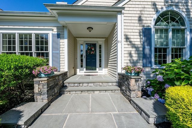 91 Acadia Dr, Barnstable, MA 02648