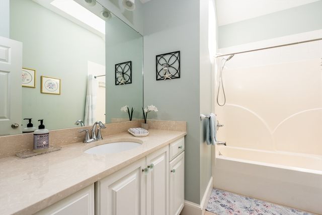 91 Acadia Dr, Barnstable, MA 02648