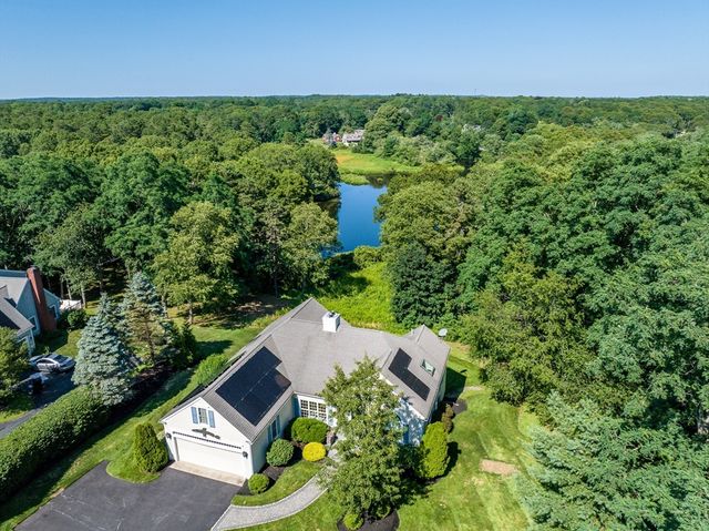 91 Acadia Dr, Barnstable, MA 02648