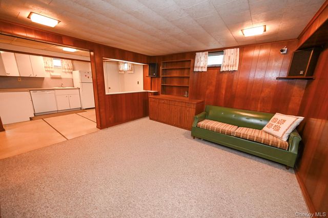 1102 Phoebe Street, Franklin Square, NY 11010
