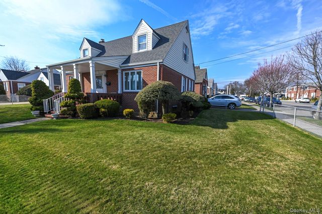 1102 Phoebe Street, Franklin Square, NY 11010