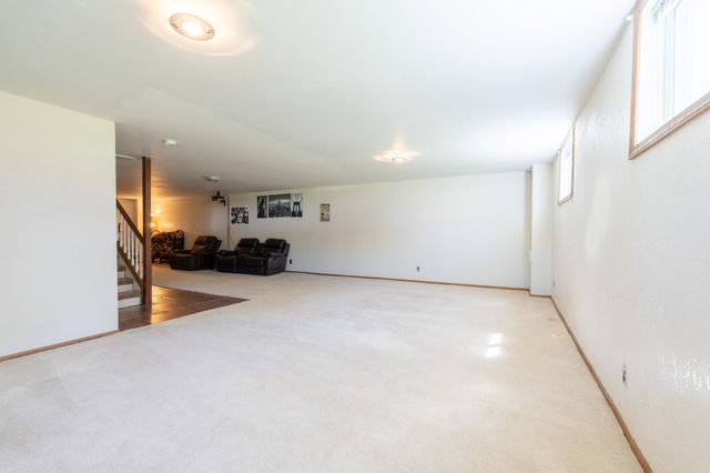 2855 Ivy Street S, Cambridge, MN 55008