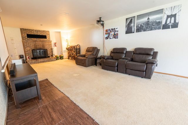 2855 Ivy Street S, Cambridge, MN 55008