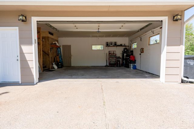 2855 Ivy Street S, Cambridge, MN 55008