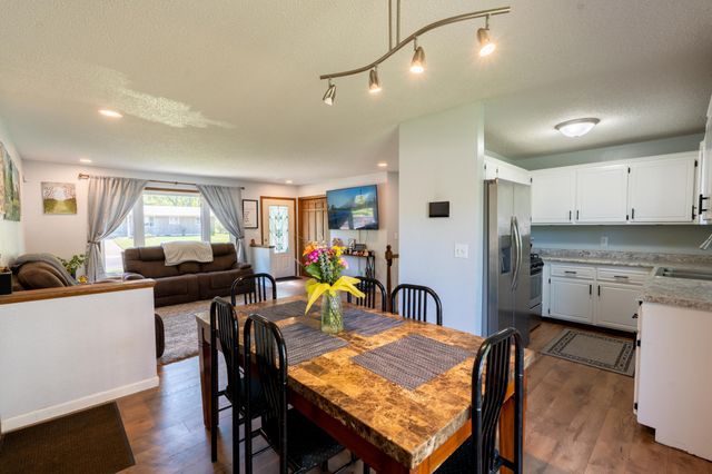 2855 Ivy Street S, Cambridge, MN 55008