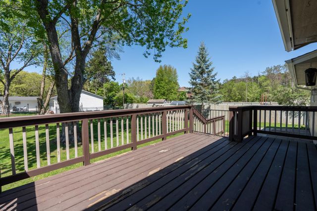 2855 Ivy Street S, Cambridge, MN 55008