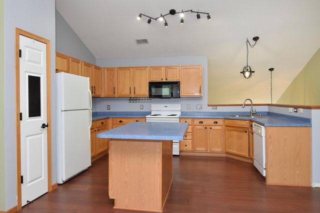 7559 Derby Lane, Shakopee, MN 55379