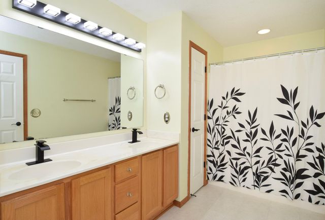 7559 Derby Lane, Shakopee, MN 55379