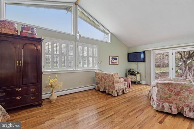 1240 STUMP RD, North Wales, PA 19454