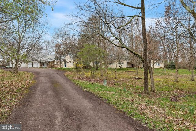 1240 STUMP RD, North Wales, PA 19454