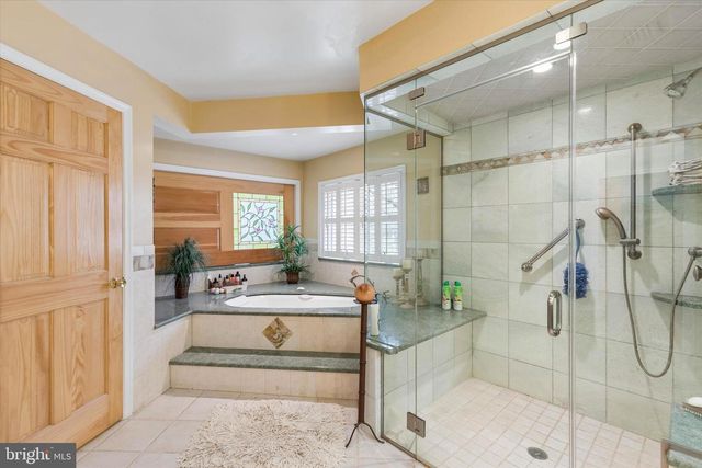 1240 STUMP RD, North Wales, PA 19454