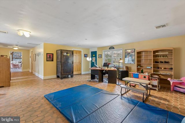 1240 STUMP RD, North Wales, PA 19454