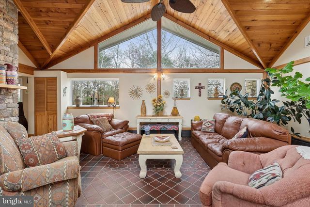 1240 STUMP RD, North Wales, PA 19454