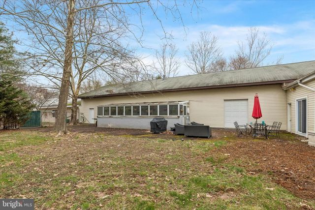 1240 STUMP RD, North Wales, PA 19454