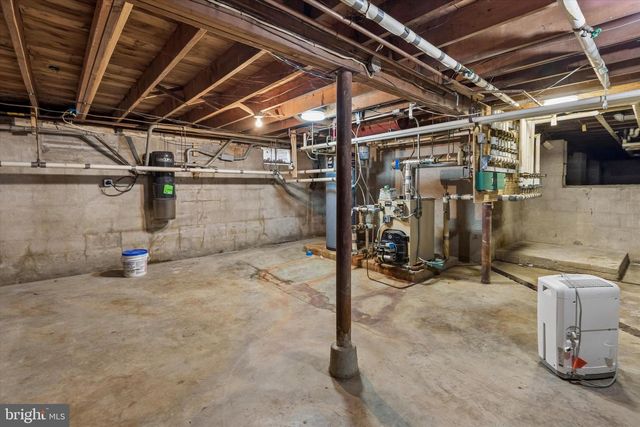 1240 STUMP RD, North Wales, PA 19454