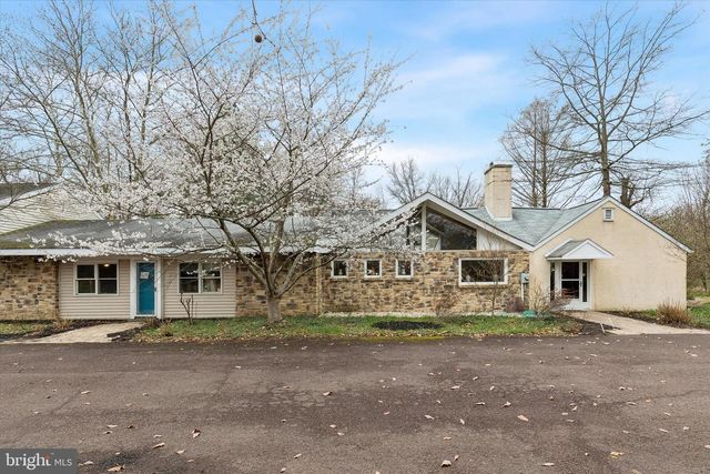 1240 STUMP RD, North Wales, PA 19454