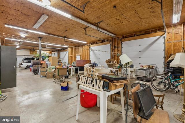 1240 STUMP RD, North Wales, PA 19454