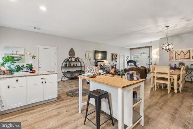 1240 STUMP RD, North Wales, PA 19454