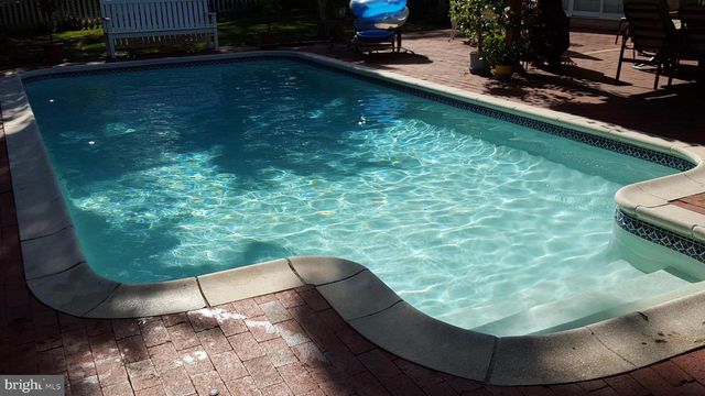 1240 STUMP RD, North Wales, PA 19454