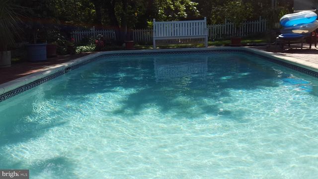 1240 STUMP RD, North Wales, PA 19454