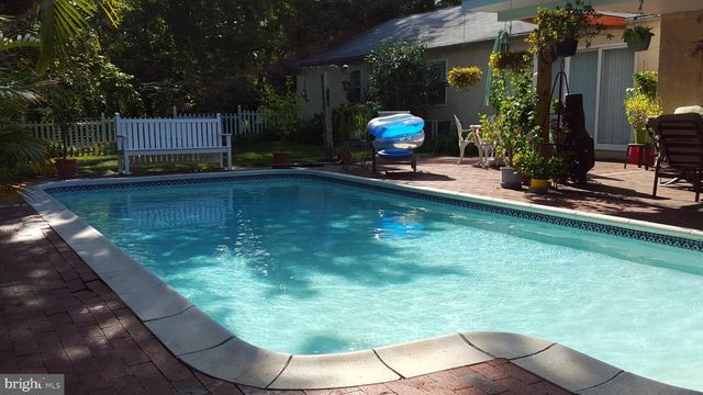 1240 STUMP RD, North Wales, PA 19454