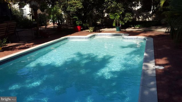 1240 STUMP RD, North Wales, PA 19454