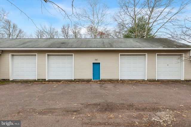 1240 STUMP RD, North Wales, PA 19454