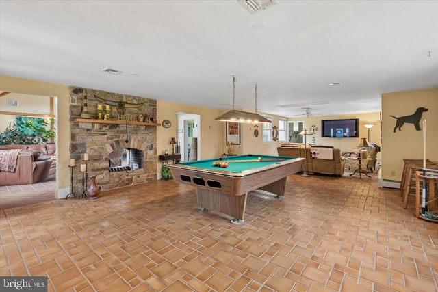 1240 STUMP RD, North Wales, PA 19454