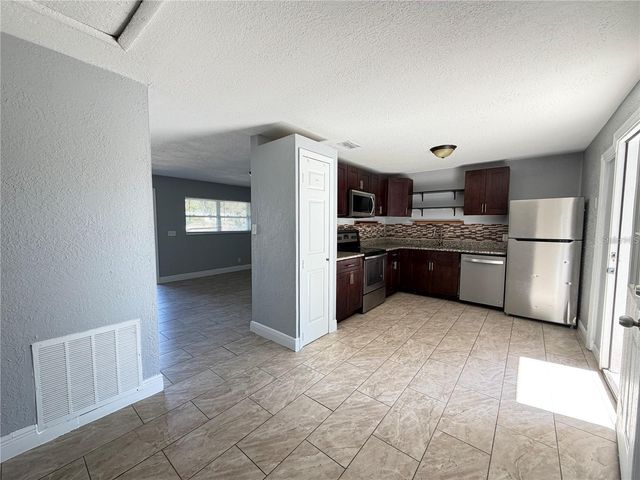 922 MARTIN LUTHER KING BOULEVARD NE, Winter Haven, FL 33881