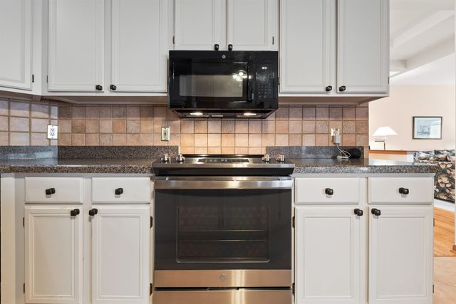 43540 Inglenook Court, Sterling Heights, MI 48314