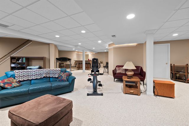 43540 Inglenook Court, Sterling Heights, MI 48314