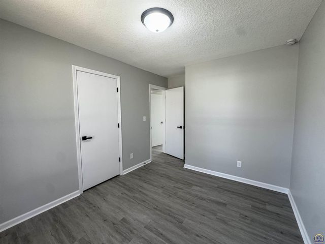 1701 Evergreen, Leavenworth, KS 66048