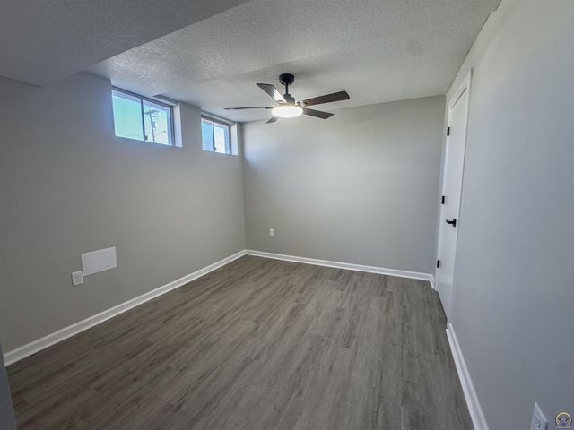 1701 Evergreen, Leavenworth, KS 66048