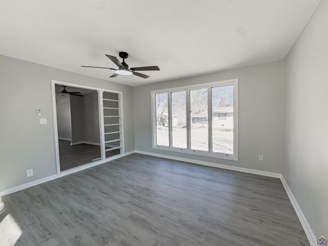 1701 Evergreen, Leavenworth, KS 66048