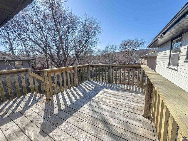 1701 Evergreen, Leavenworth, KS 66048