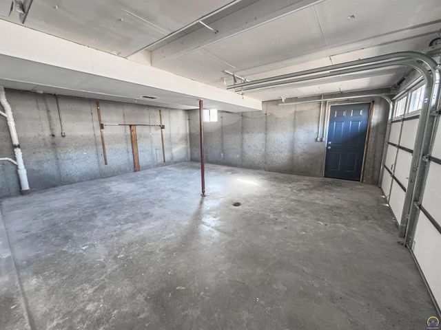 1701 Evergreen, Leavenworth, KS 66048