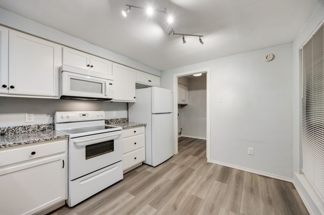 2100 Stradivarius Lane, Carrollton, TX 75007