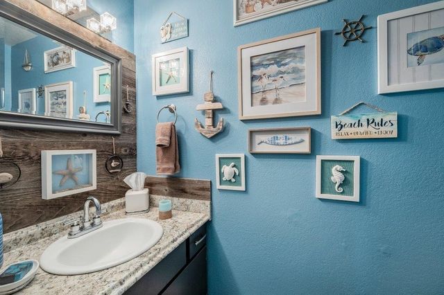 6821 N Hamilton St, Spokane, WA 99208