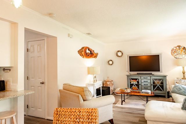 7 Clipper Ct, St Augustine, FL 32080