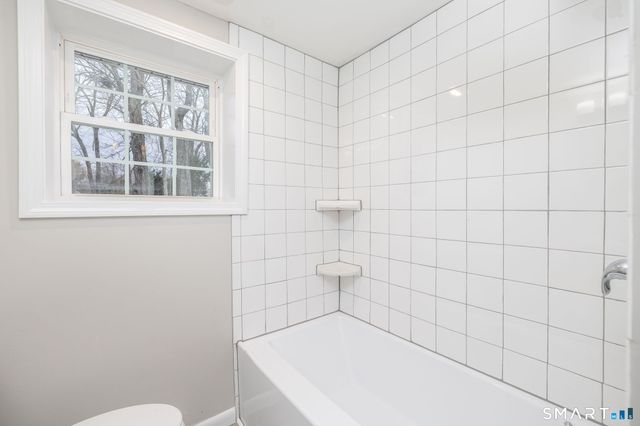 14 Bridgeport Avenue, Bristol, CT 06010