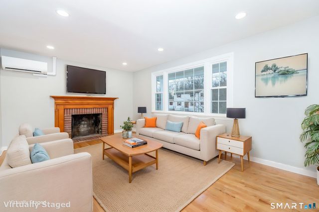 14 Bridgeport Avenue, Bristol, CT 06010