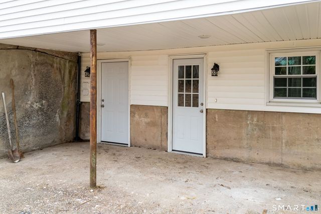 14 Bridgeport Avenue, Bristol, CT 06010