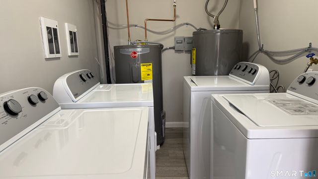 14 Bridgeport Avenue, Bristol, CT 06010