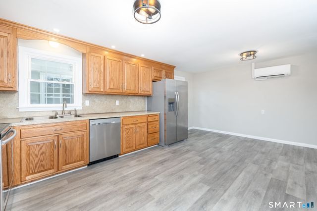 14 Bridgeport Avenue, Bristol, CT 06010