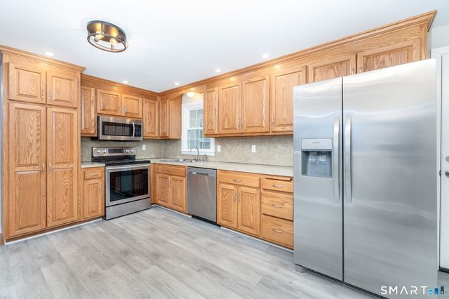 14 Bridgeport Avenue, Bristol, CT 06010