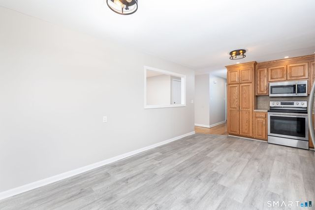 14 Bridgeport Avenue, Bristol, CT 06010