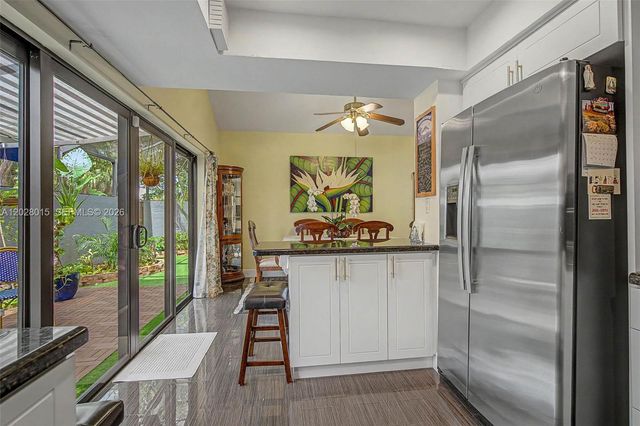 6671 SW 70th Terrace 20, South Miami, FL 33143