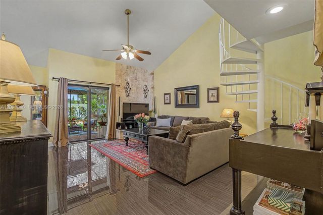 6671 SW 70th Terrace 20, South Miami, FL 33143