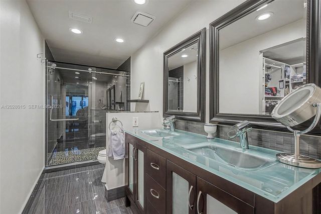 6671 SW 70th Terrace 20, South Miami, FL 33143